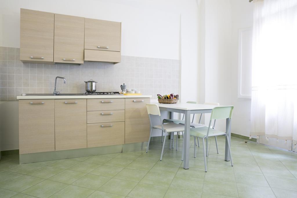 B&B Dimora San Vincenzo Галиполи Стая снимка